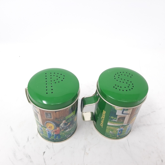 JOHN DEERE METAL SALT AND PEPPER SHAKERS - Picture 6 of 7
